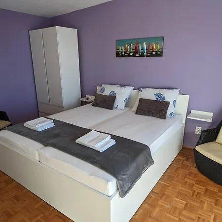 Apartments Kety - Central Heating Crikvenica Room photo